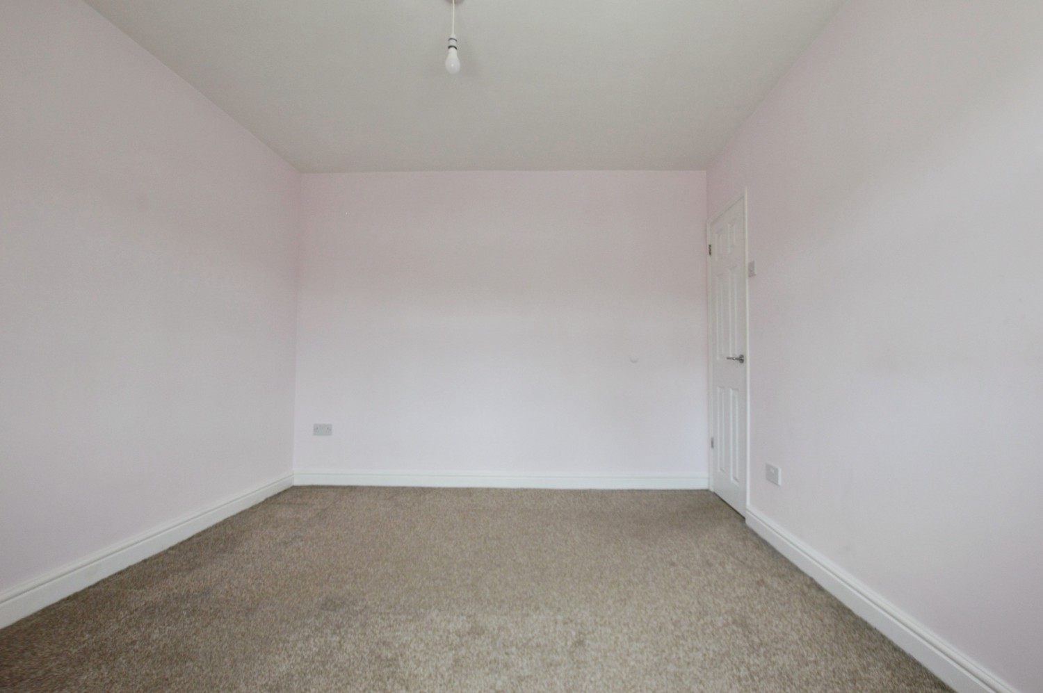 3 bedroom House to let in Godbold Road, London