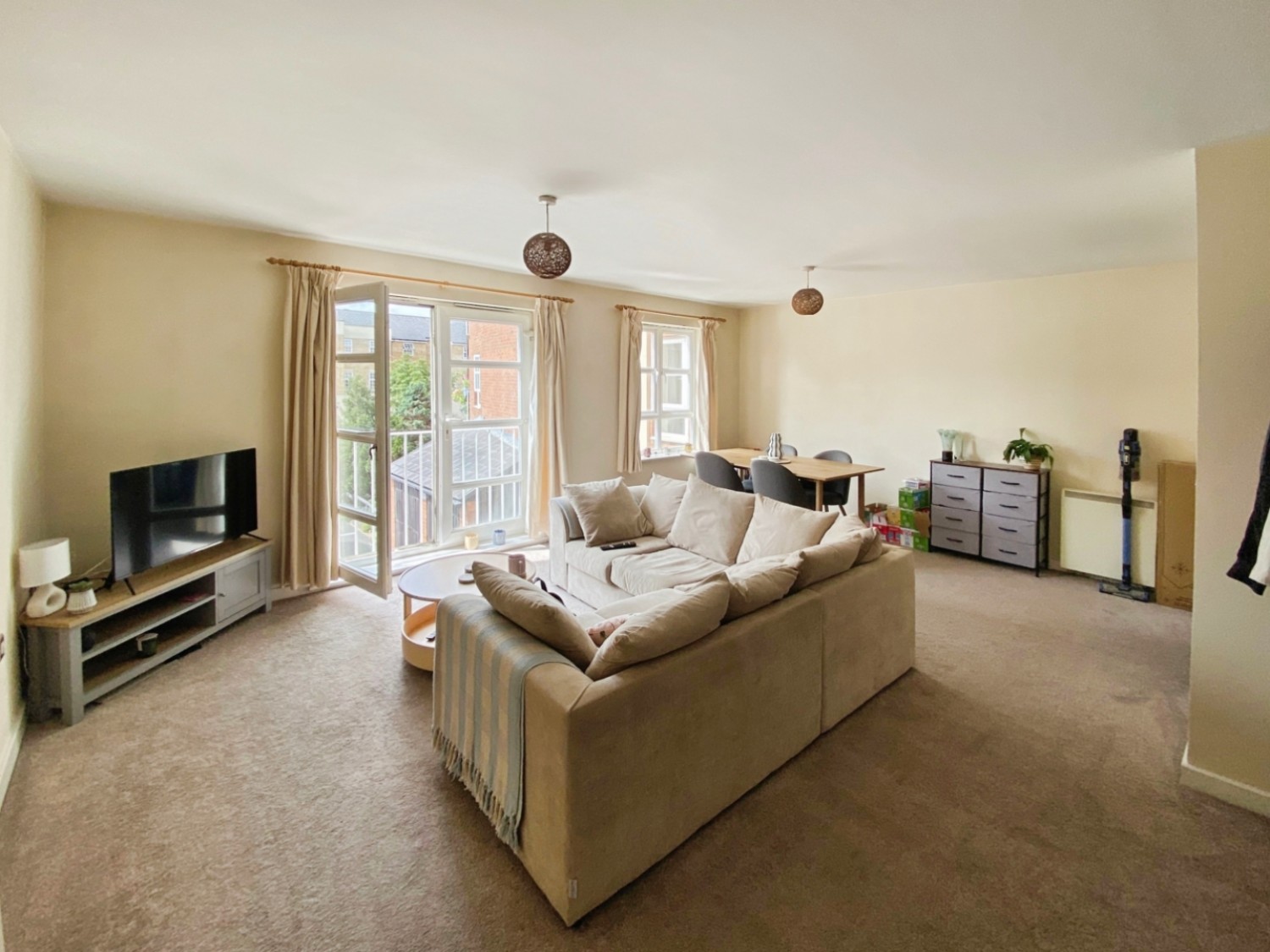2 bedroom Flat to let in Martins Court, York