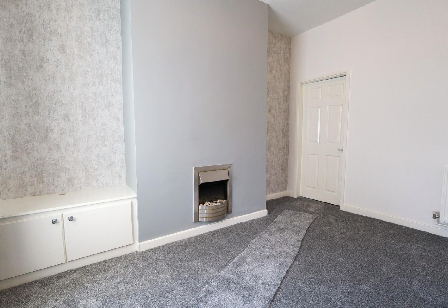 2 bedroom House for sale in Throstle Bank Street, Hyde