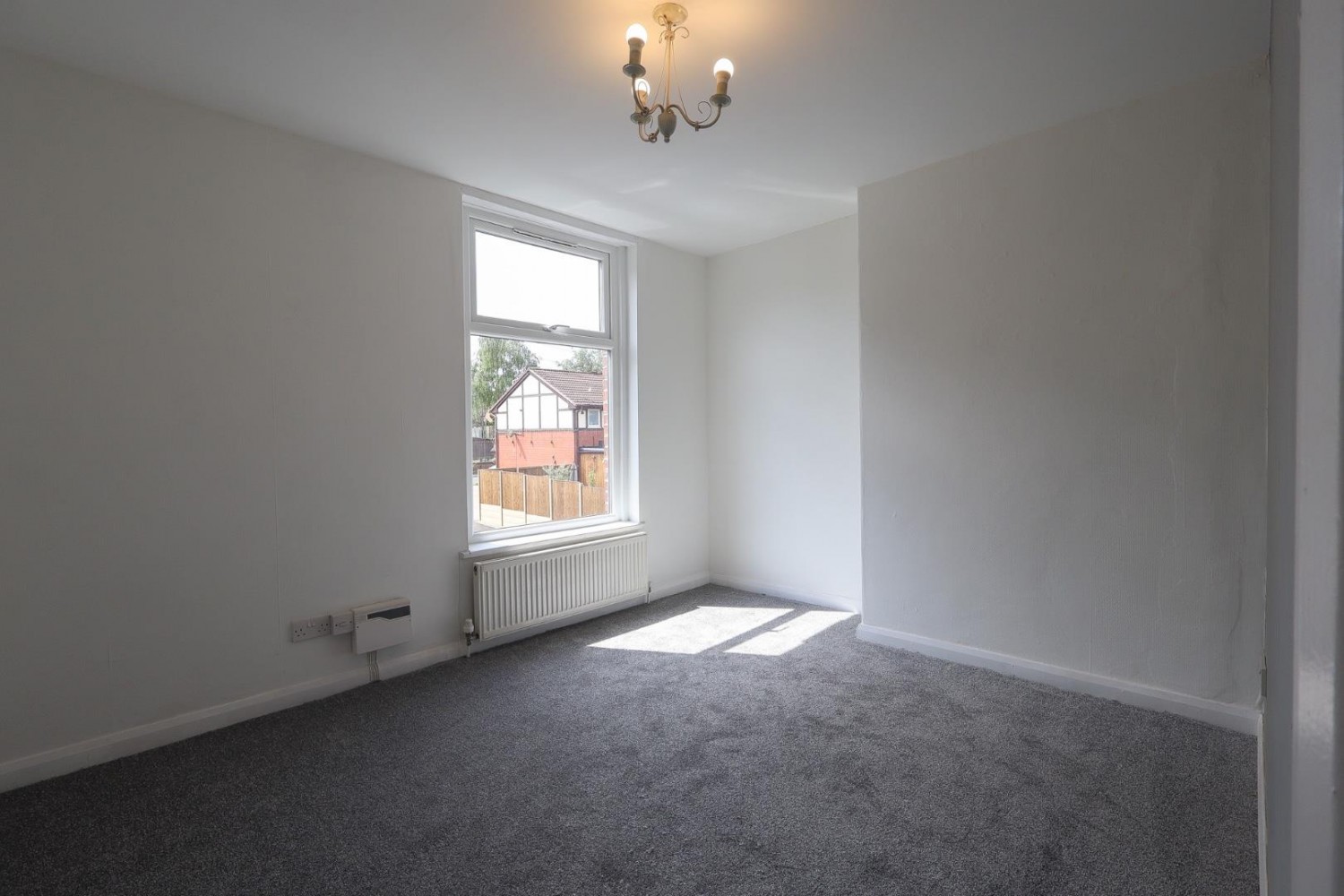 2 bedroom House for sale in Throstle Bank Street, Hyde