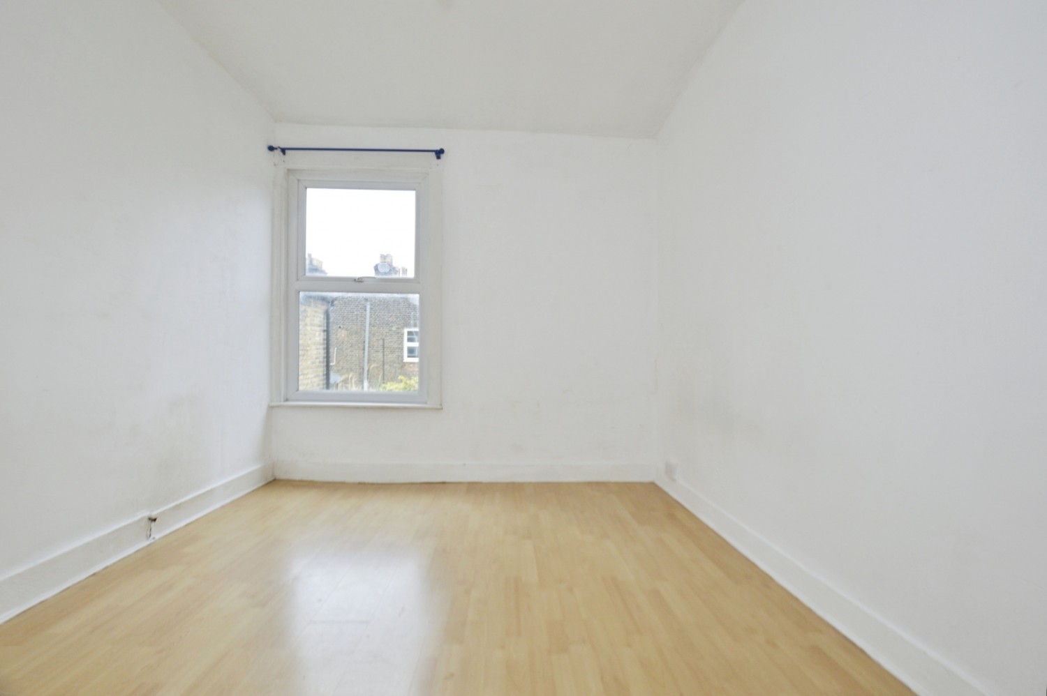 3 bedroom Flat to let in Kildare Road, London, E16