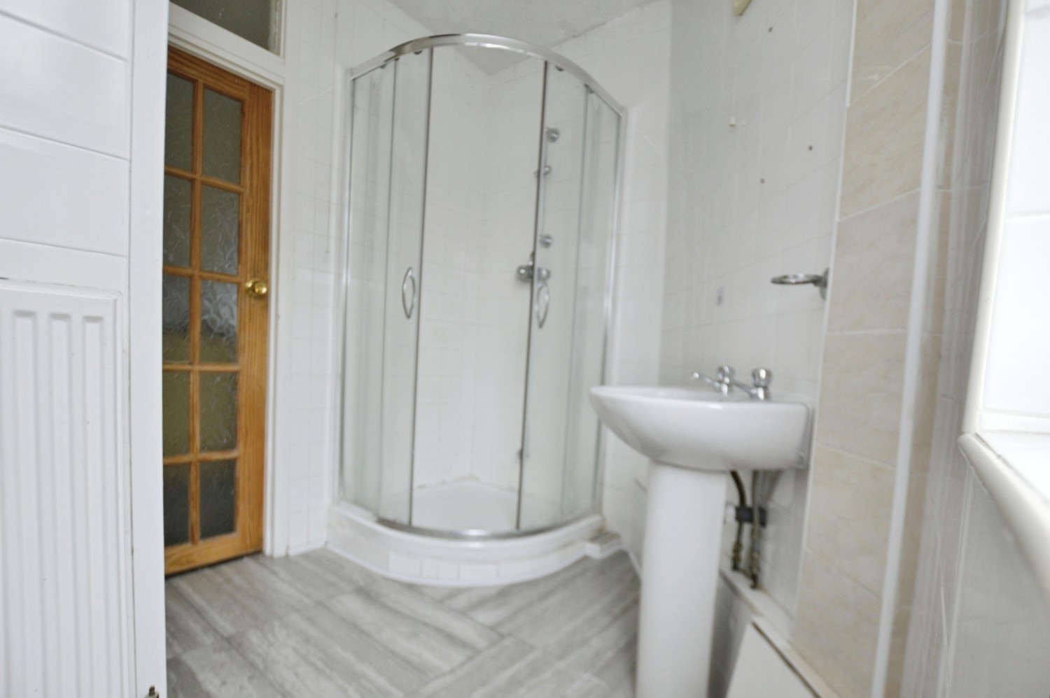 3 bedroom Flat to let in Kildare Road, London, E16