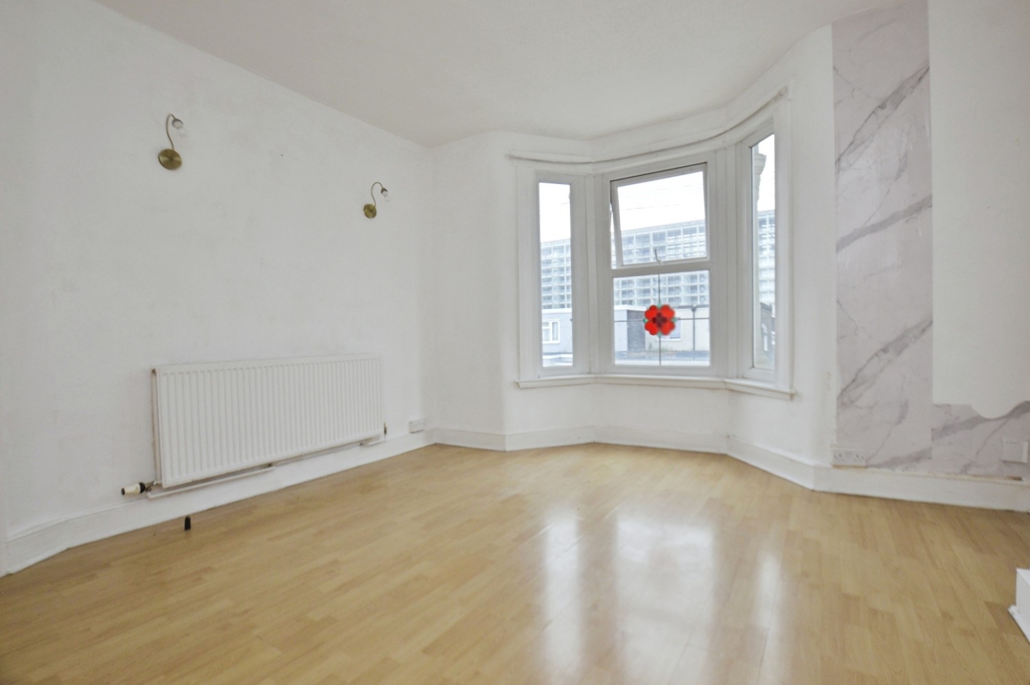 3 bedroom Flat to let in Kildare Road, London, E16
