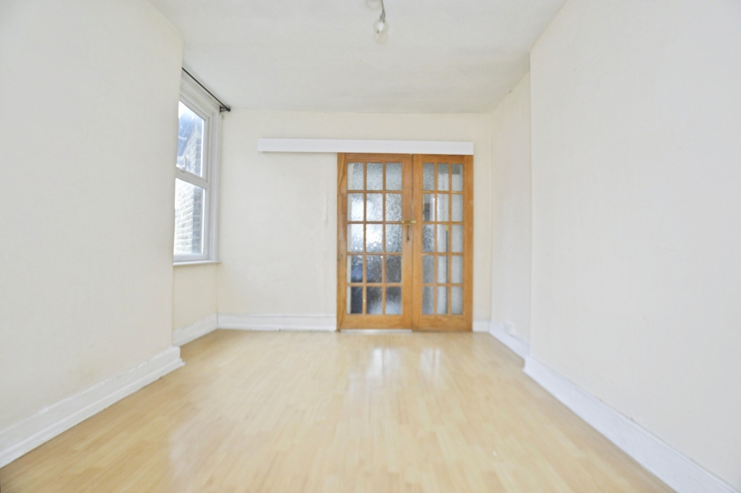 3 bedroom Flat to let in Kildare Road, London, E16