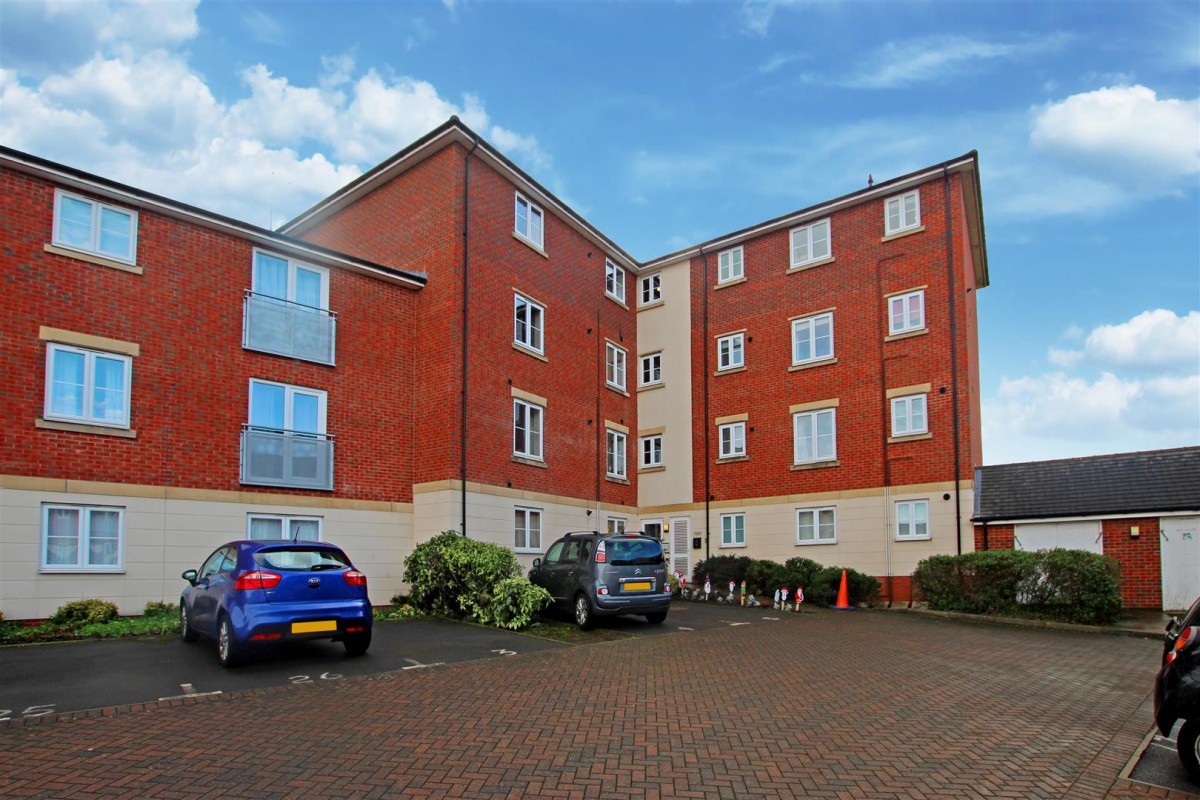 Dixon Close, Redditch, B97 6AJ