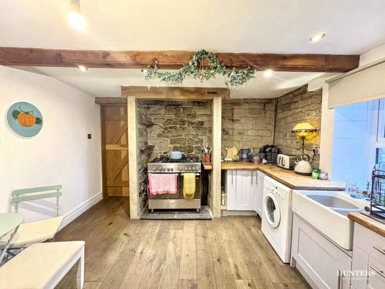 2 bedroom House for sale in High Street, Thornhill, Dewsbury
