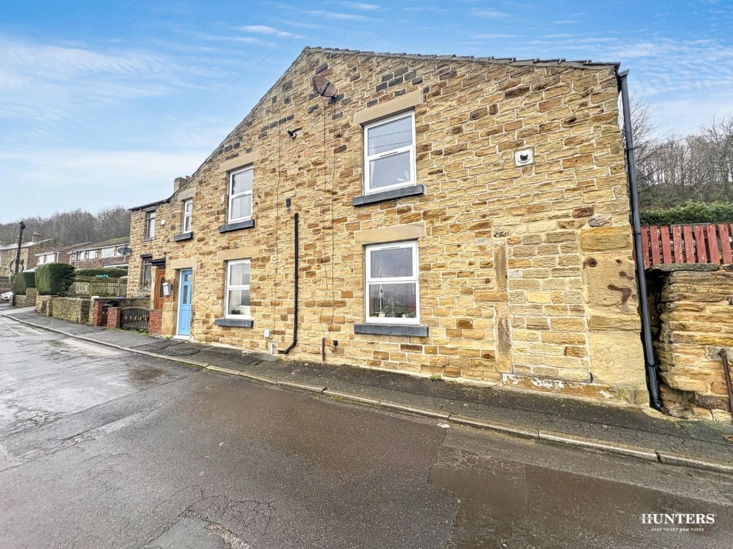 2 bedroom House for sale in High Street, Thornhill, Dewsbury