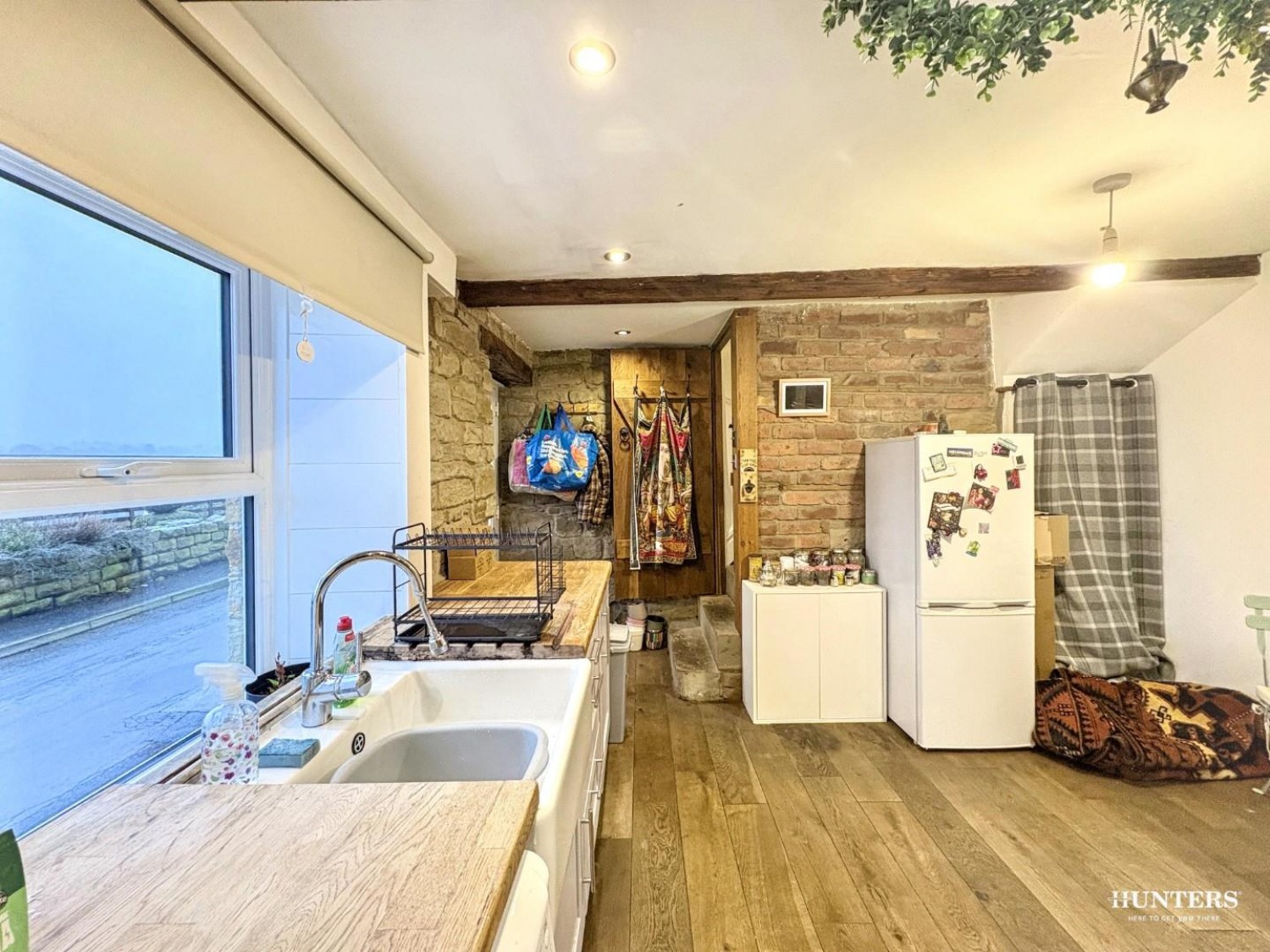 2 bedroom House for sale in High Street, Thornhill, Dewsbury