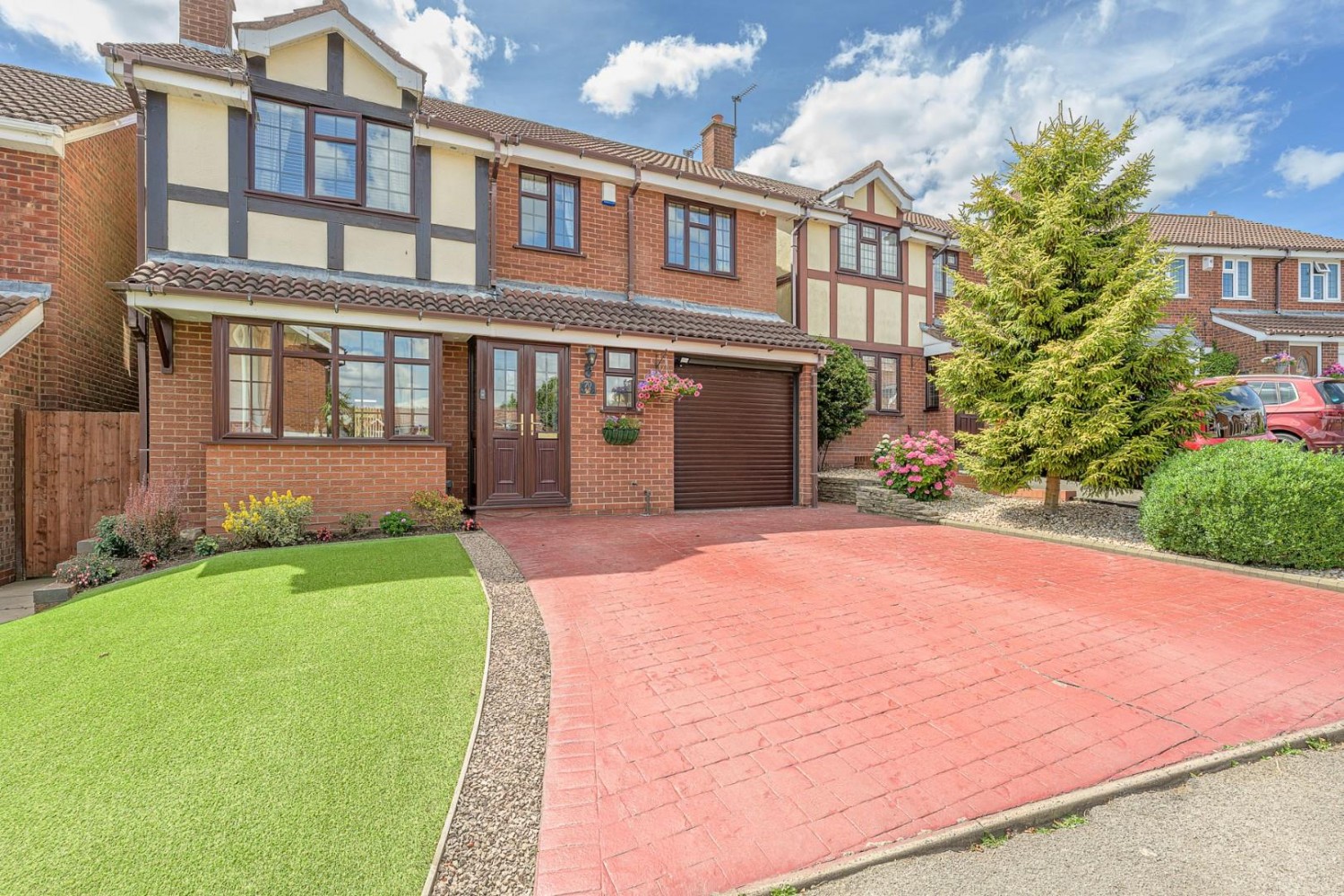 5 bedroom House for sale in Roper Way, Dudley