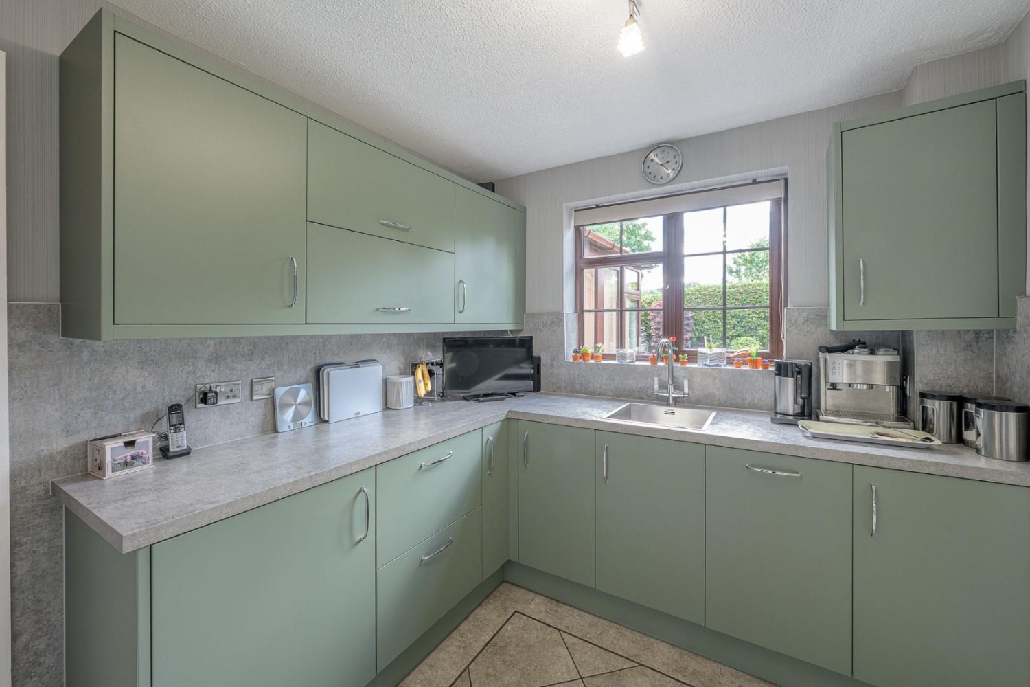 5 bedroom House for sale in Roper Way, Dudley