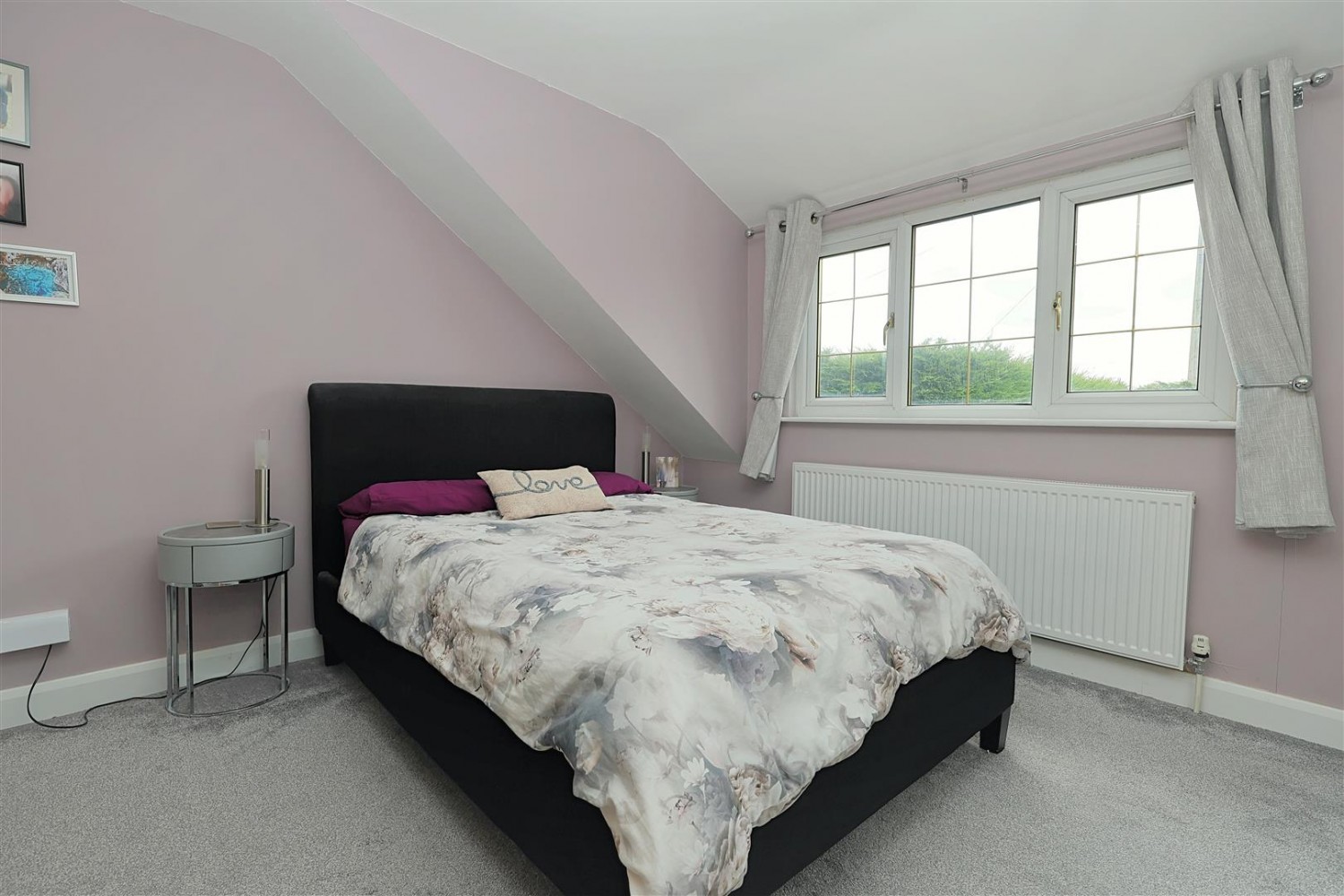 3 bedroom House for sale in Whitehall Road, Farnley, LS12