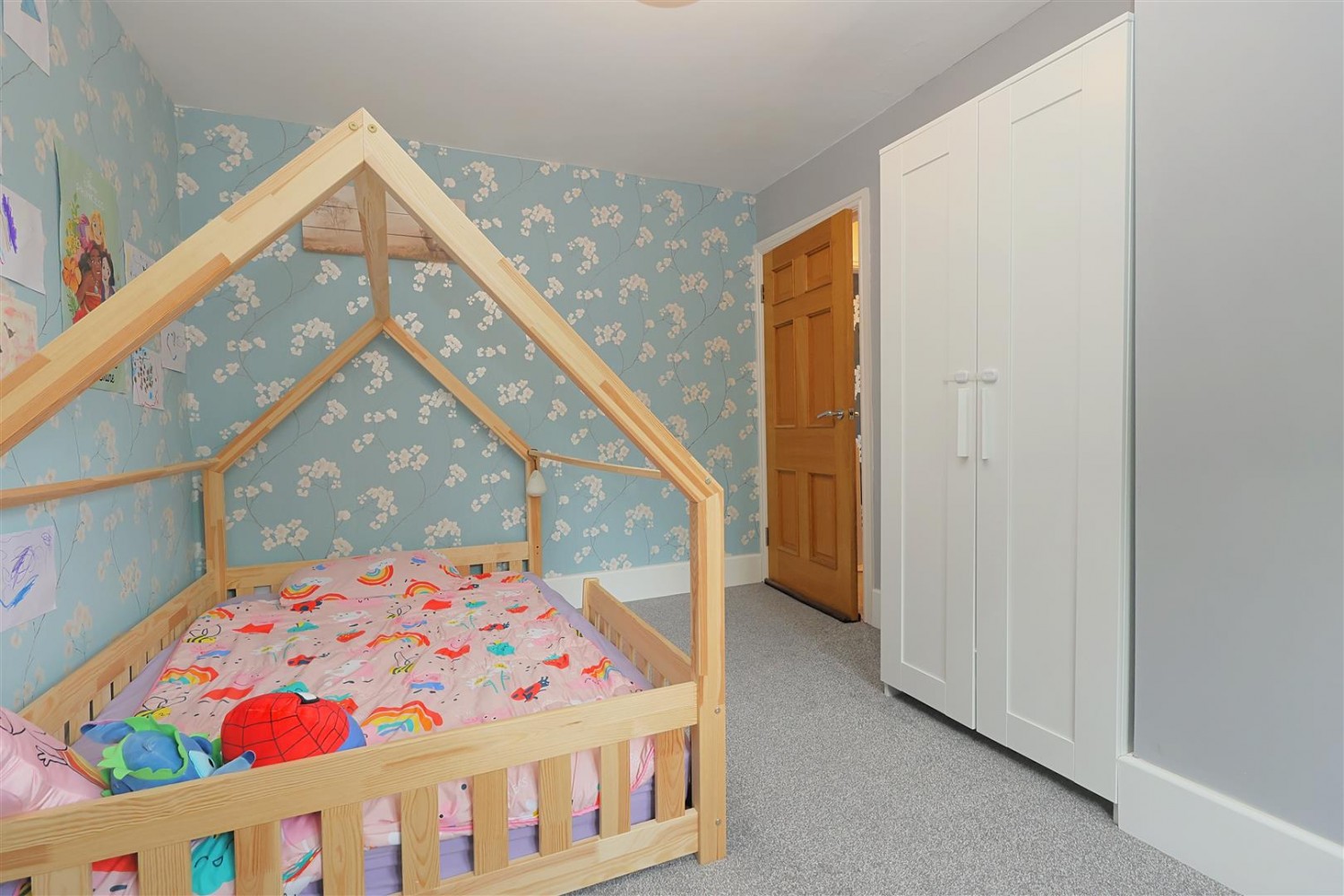 3 bedroom House for sale in Whitehall Road, Farnley, LS12
