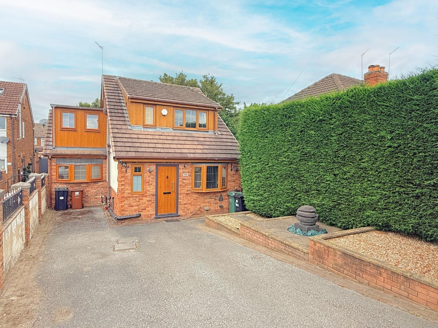 3 bedroom House for sale in Whitehall Road, Farnley, LS12