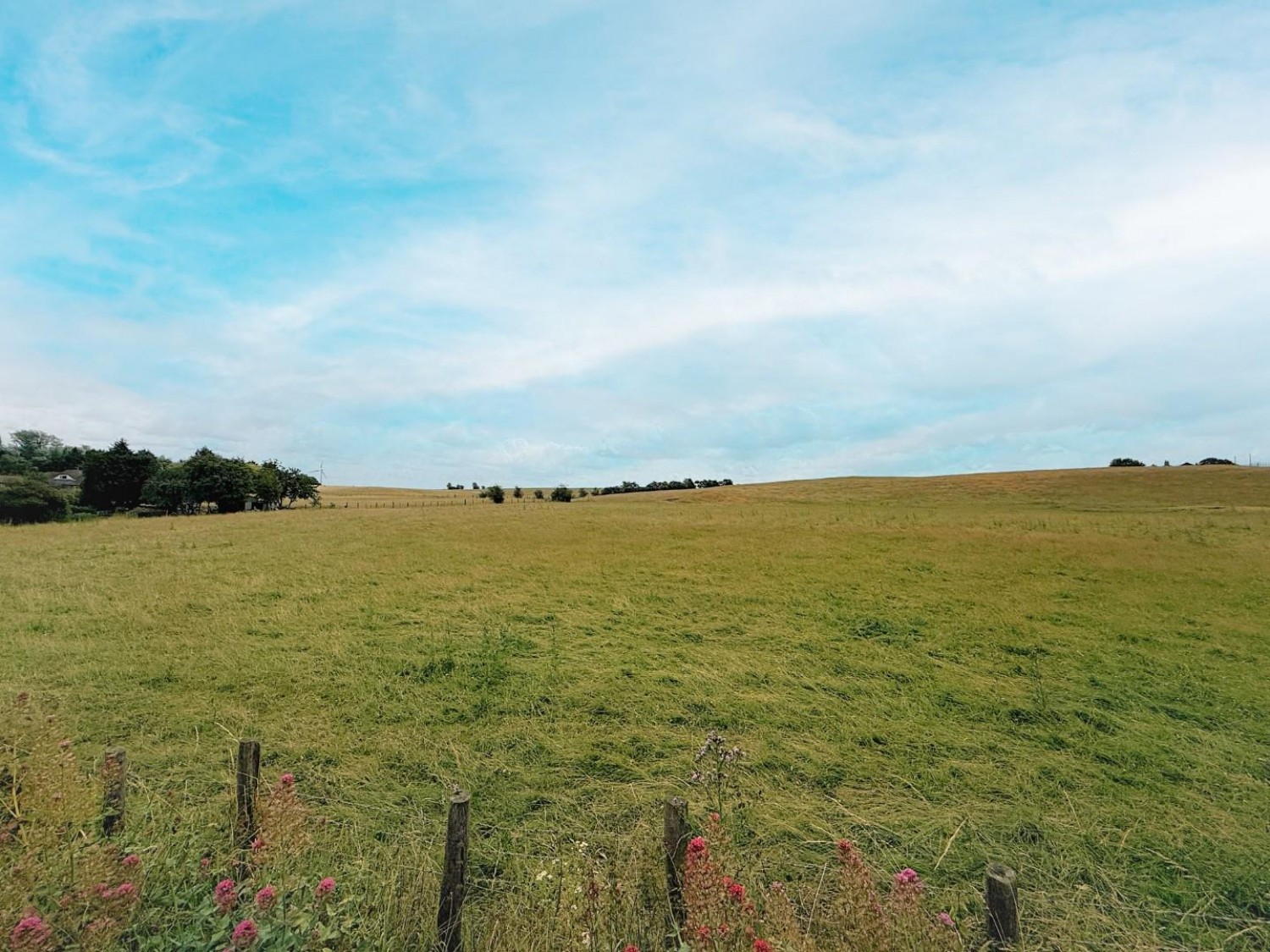 3 bedroom House for sale in Whitehall Road, Farnley, LS12