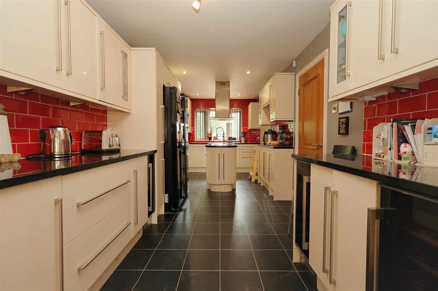 3 bedroom House for sale in Whitehall Road, Farnley, LS12