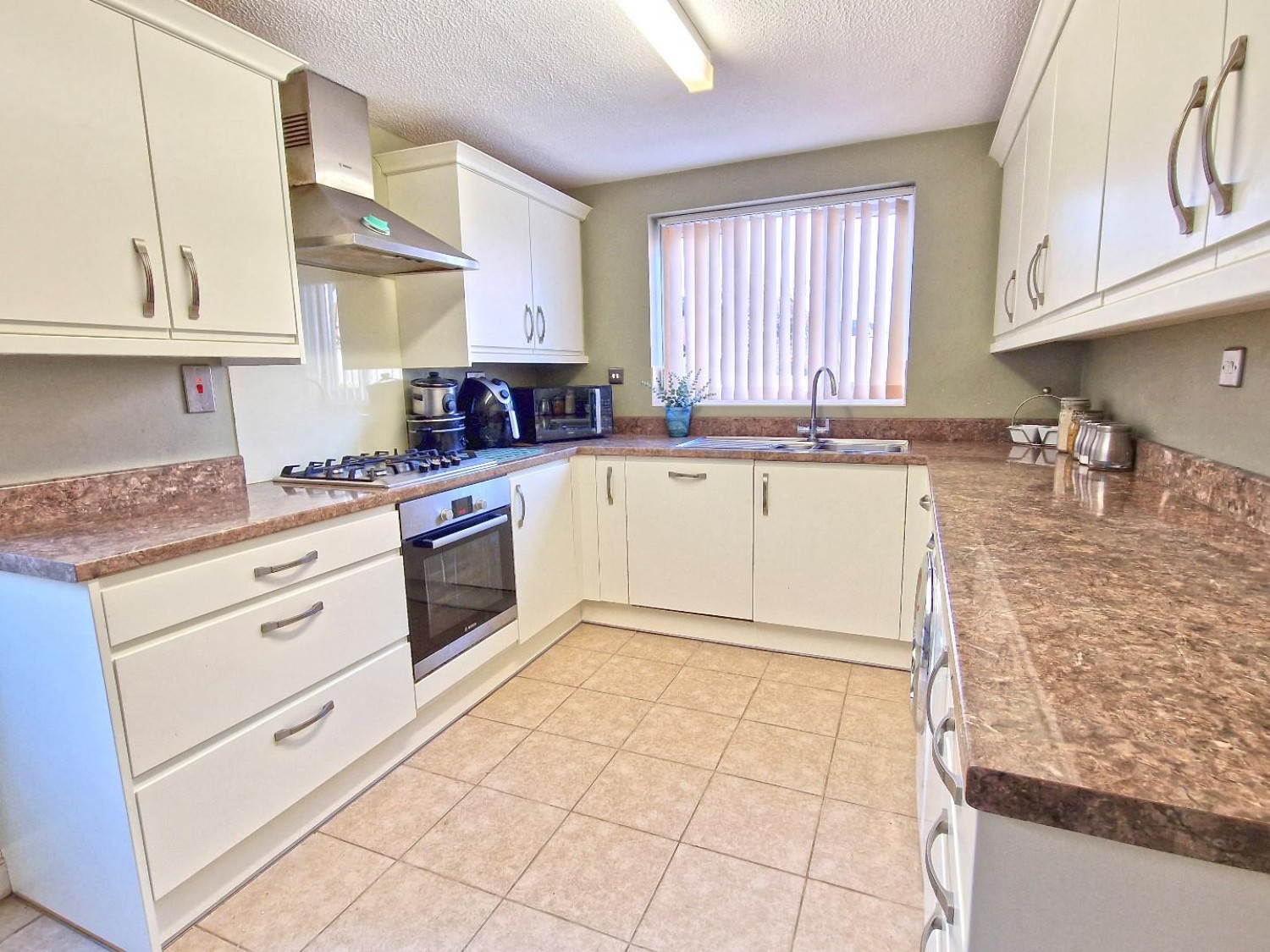 3 bedroom House for sale in The Magnolias, Bicester