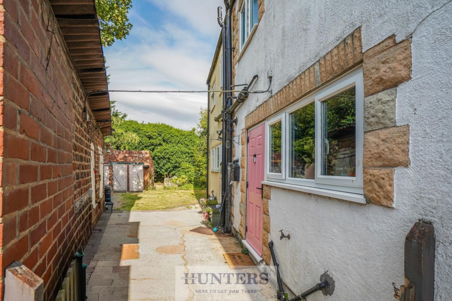 2 bedroom House for sale in Main Road, Hambleton, Selby, YO8 9JD