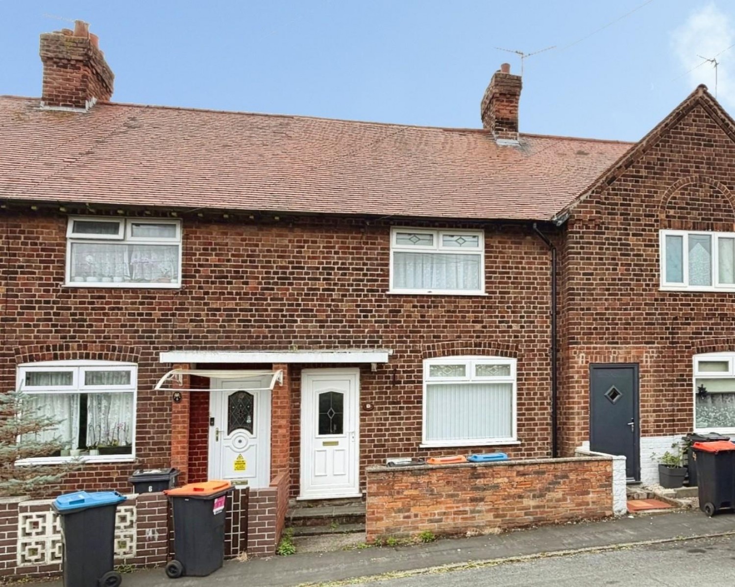 2 bedroom House for sale in Compton Place, Ellesmere Port, Cheshire, CH65 8BG