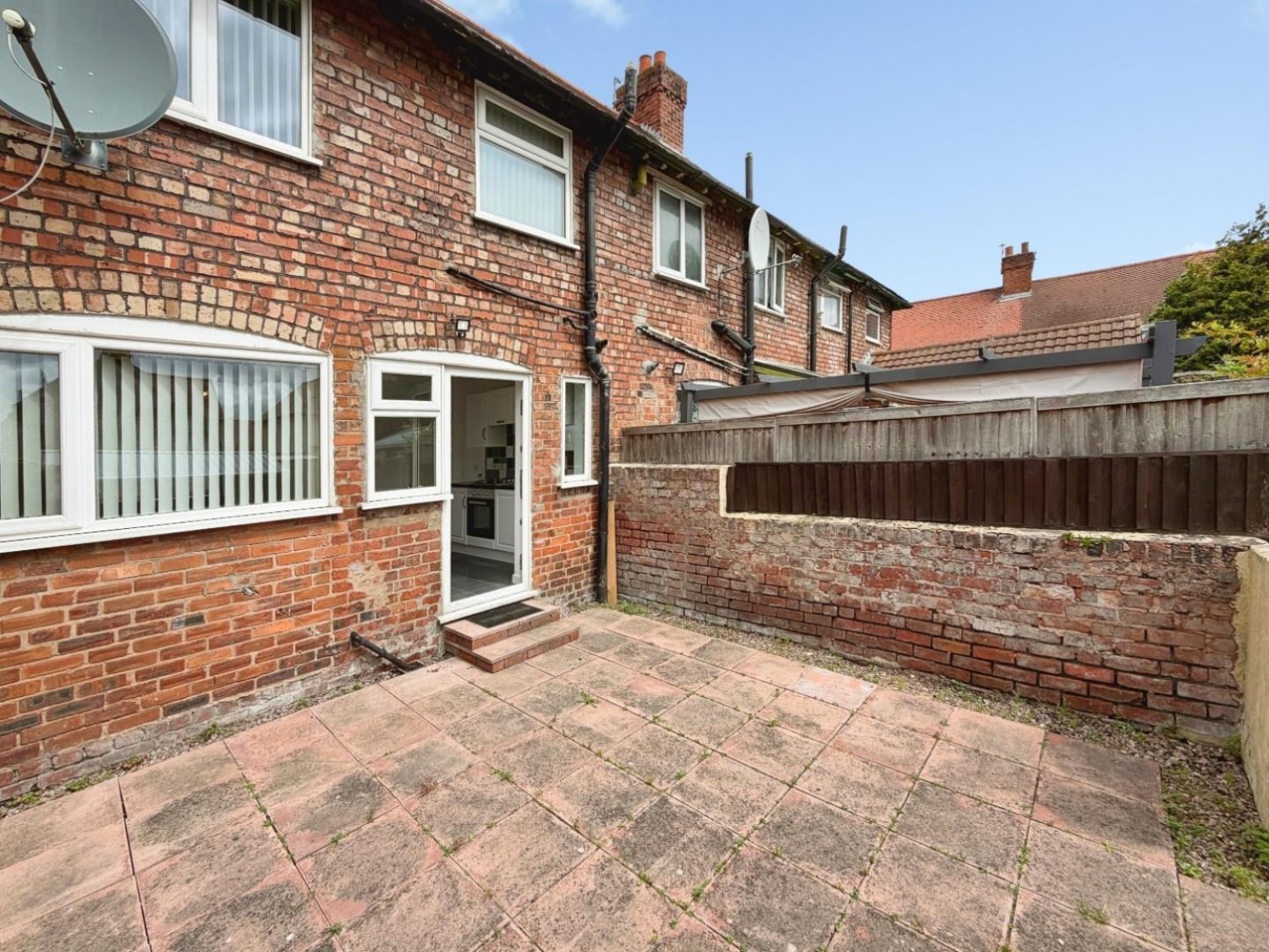 2 bedroom House for sale in Compton Place, Ellesmere Port, Cheshire, CH65 8BG
