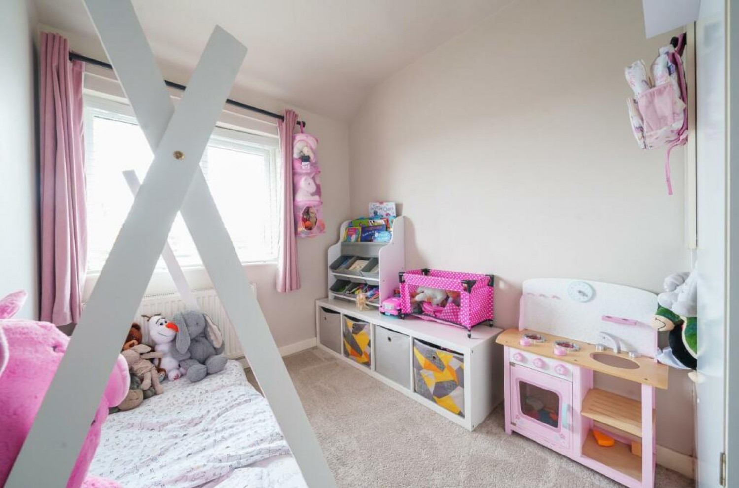 3 bedroom House for sale in West End Drive, Horsforth, Leeds