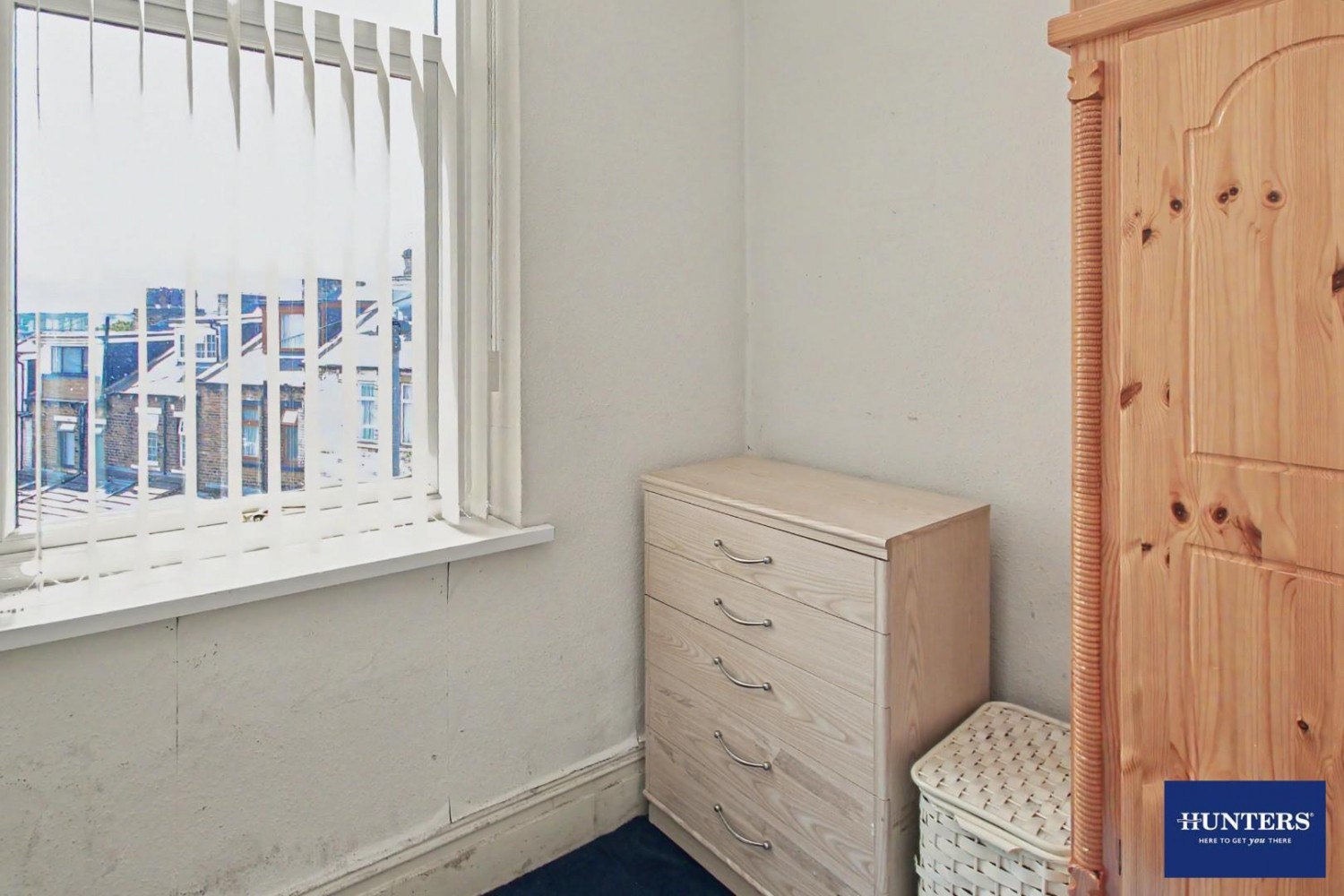 6 bedroom House for sale in Arnold Place Bradford, West Yorkshire, BD8 8NH
