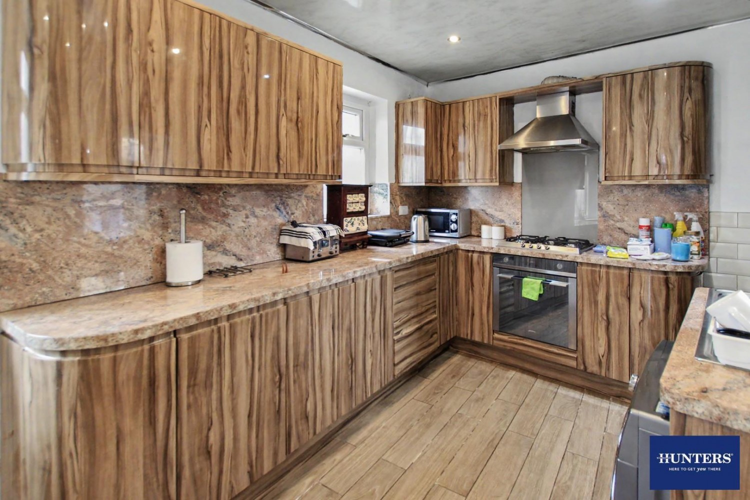 6 bedroom House for sale in Arnold Place Bradford, West Yorkshire, BD8 8NH
