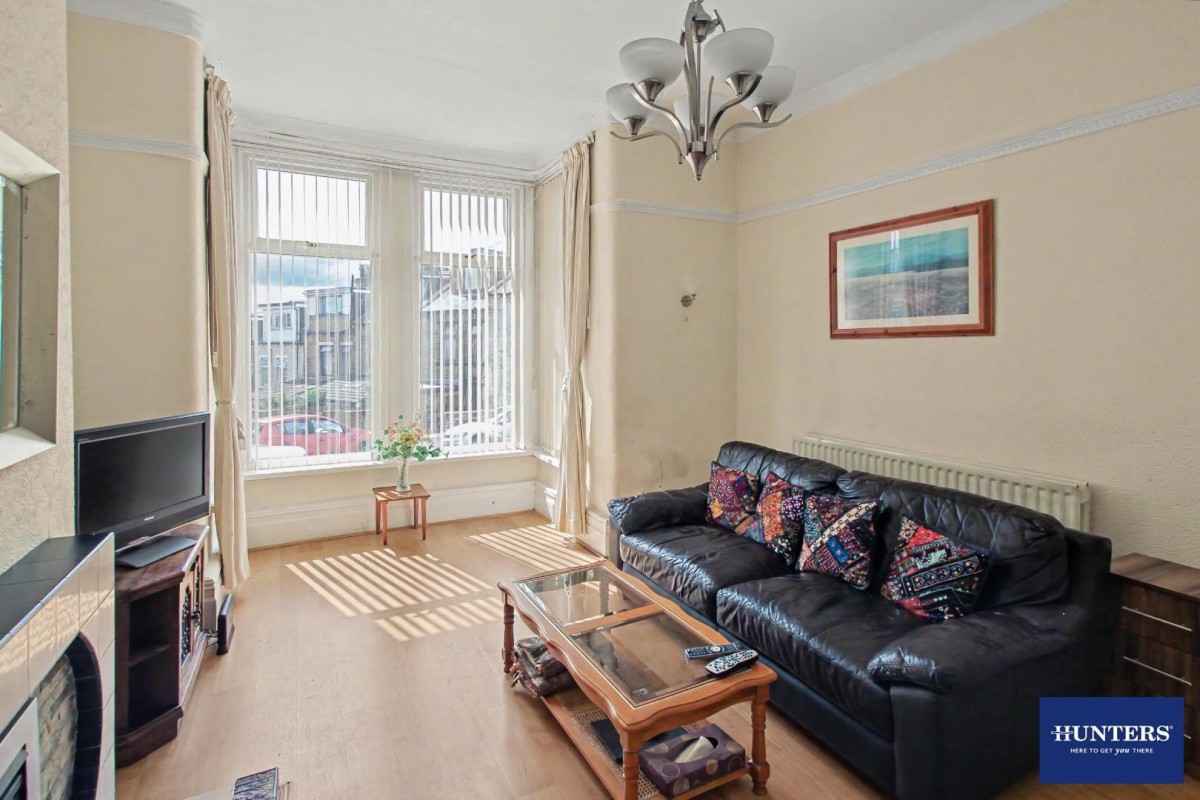 Arnold Place Bradford, West Yorkshire, BD8 8NH