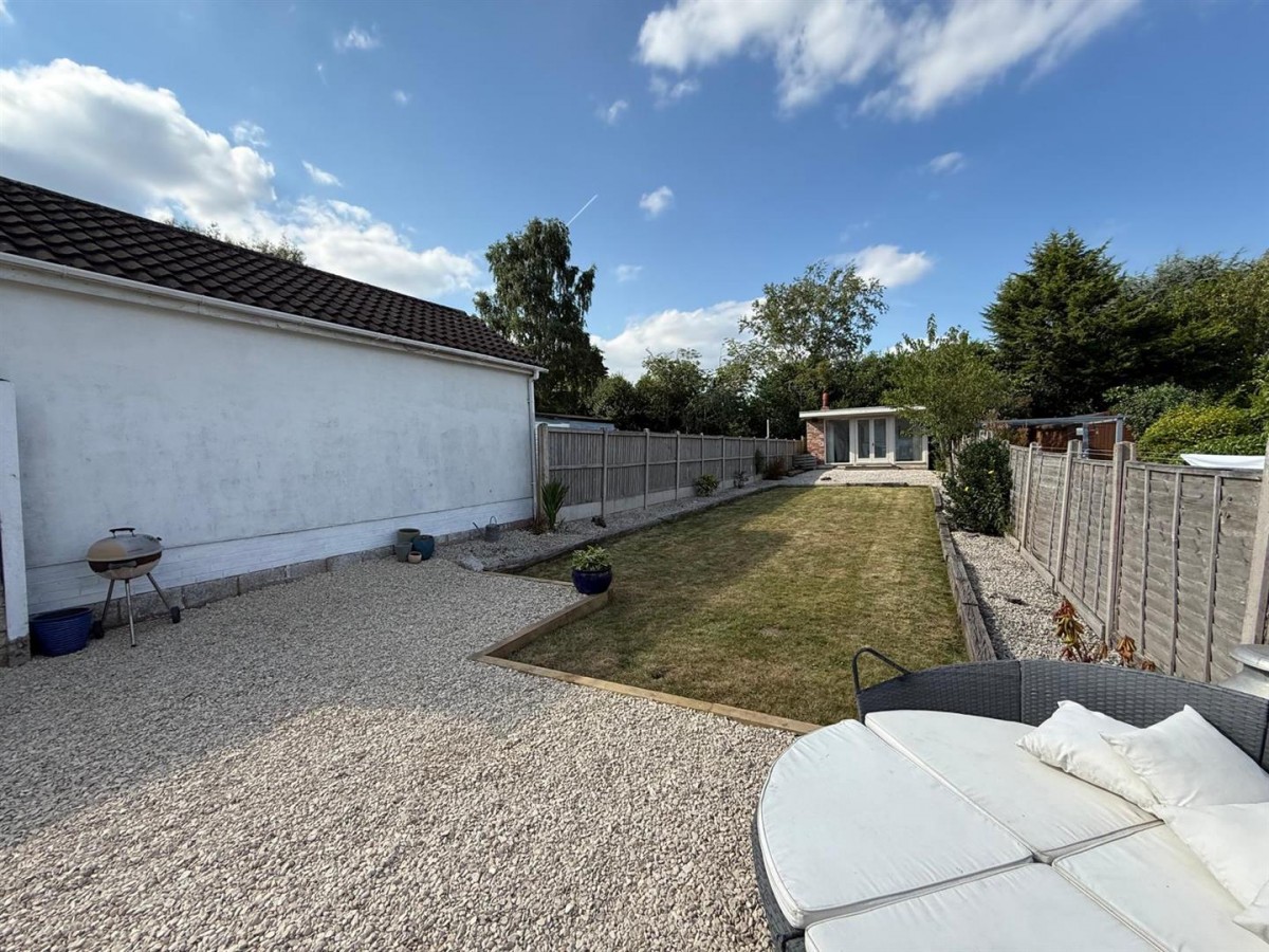 Park Road West, Wollaston, Stourbridge, DY8 3NQ