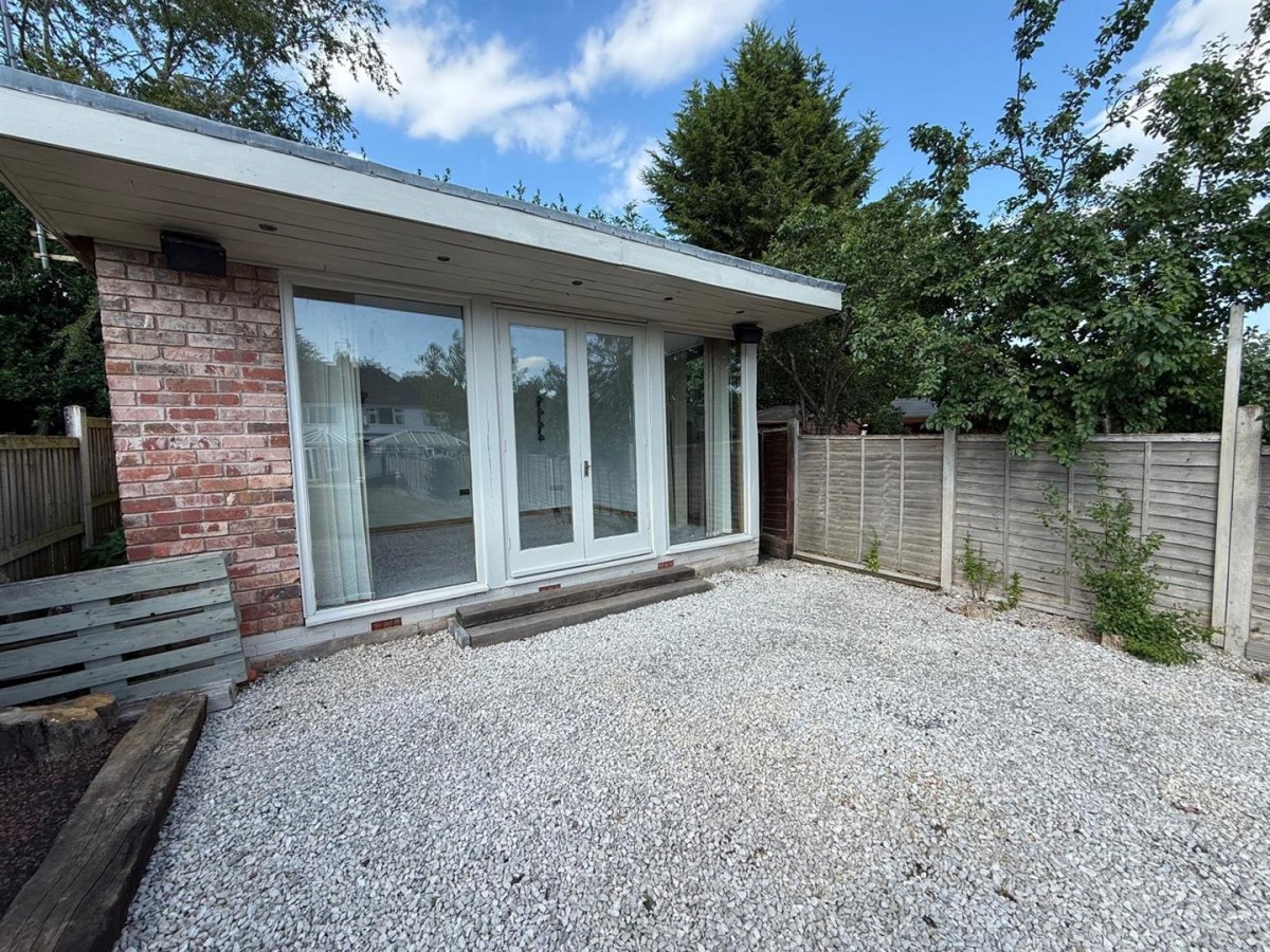 Park Road West, Wollaston, Stourbridge, DY8 3NQ