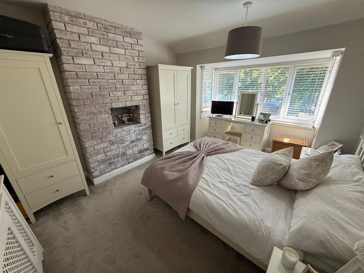 Park Road West, Wollaston, Stourbridge, DY8 3NQ