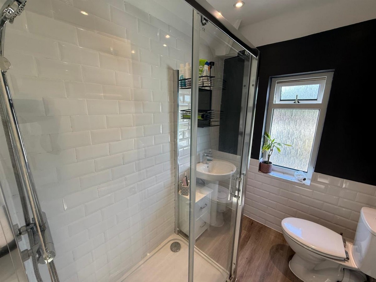Park Road West, Wollaston, Stourbridge, DY8 3NQ