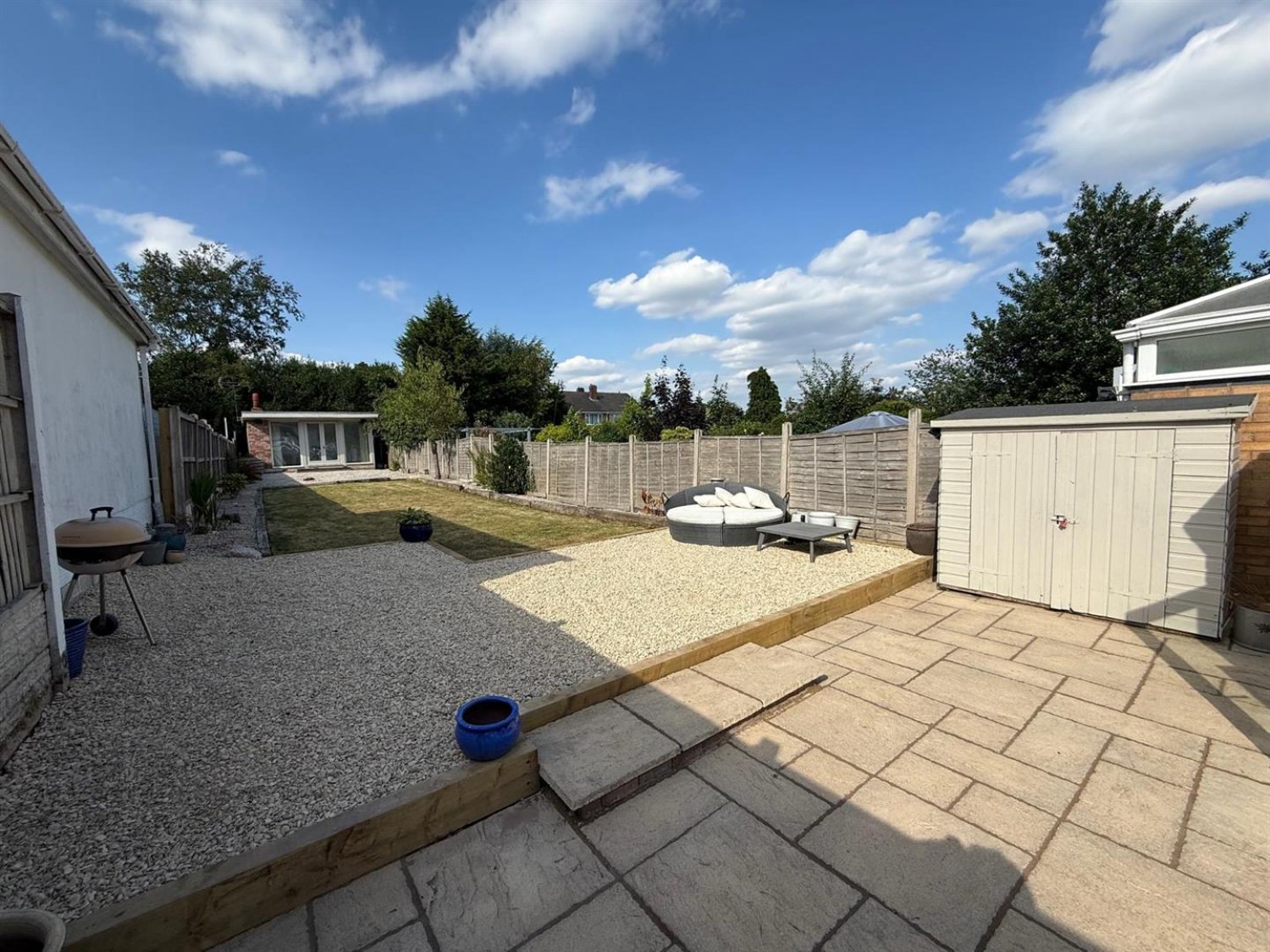 3 bedroom House for sale in Park Road West, Wollaston, Stourbridge, DY8 3NQ
