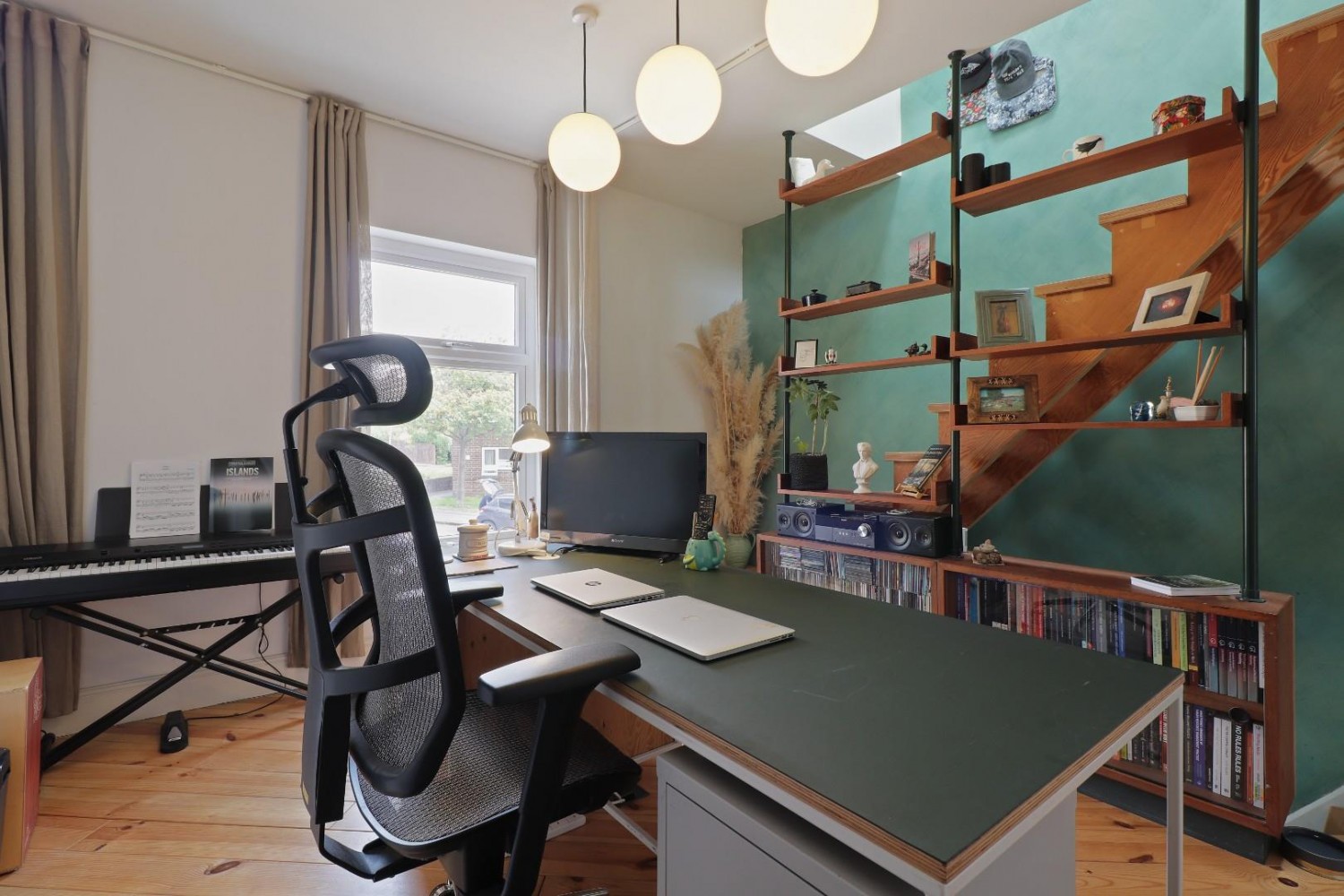 2 bedroom House for sale in Tapton Bank, Crosspool, Sheffield
