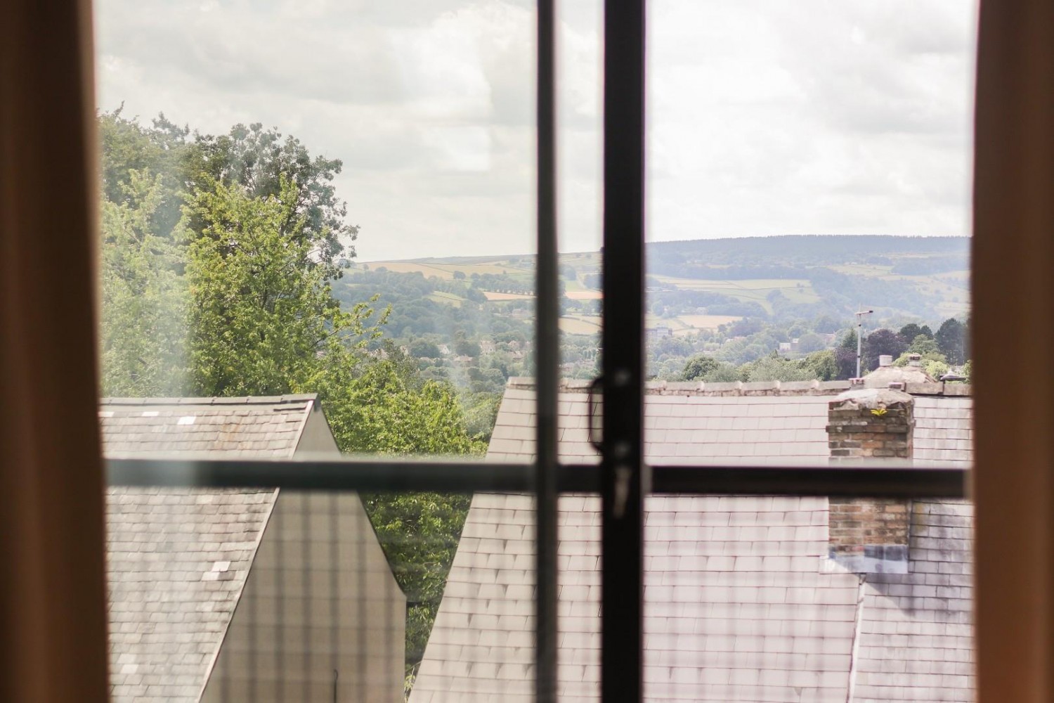 2 bedroom House for sale in Tapton Bank, Crosspool, Sheffield