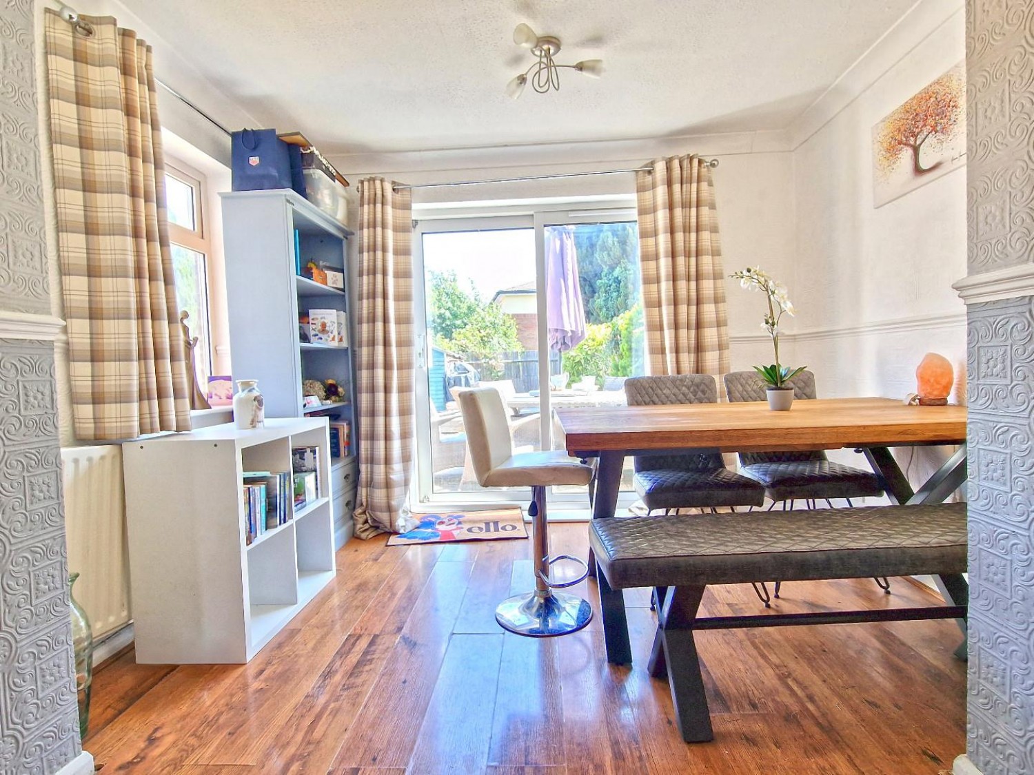 4 bedroom House for sale in Beaufort Close, Bicester