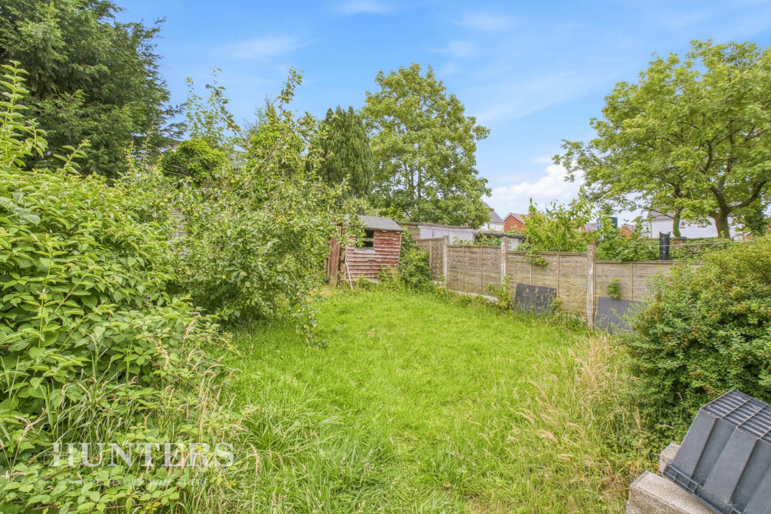 2 bedroom House for sale in Reins Lee Avenue, Oldham