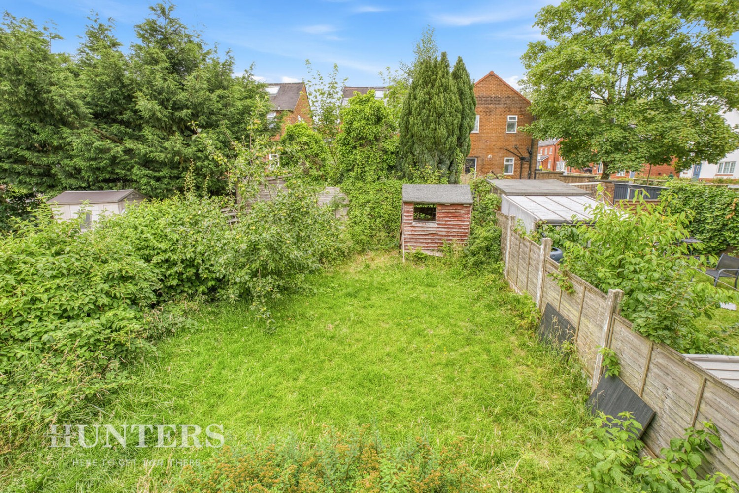 2 bedroom House for sale in Reins Lee Avenue, Oldham