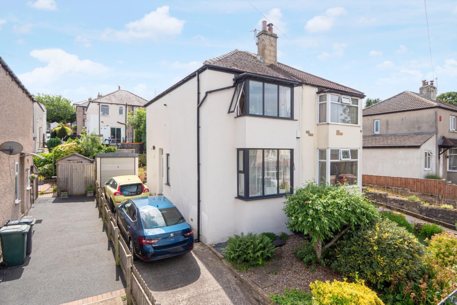 2 bedroom House to let in Vicarage Road, Shipley