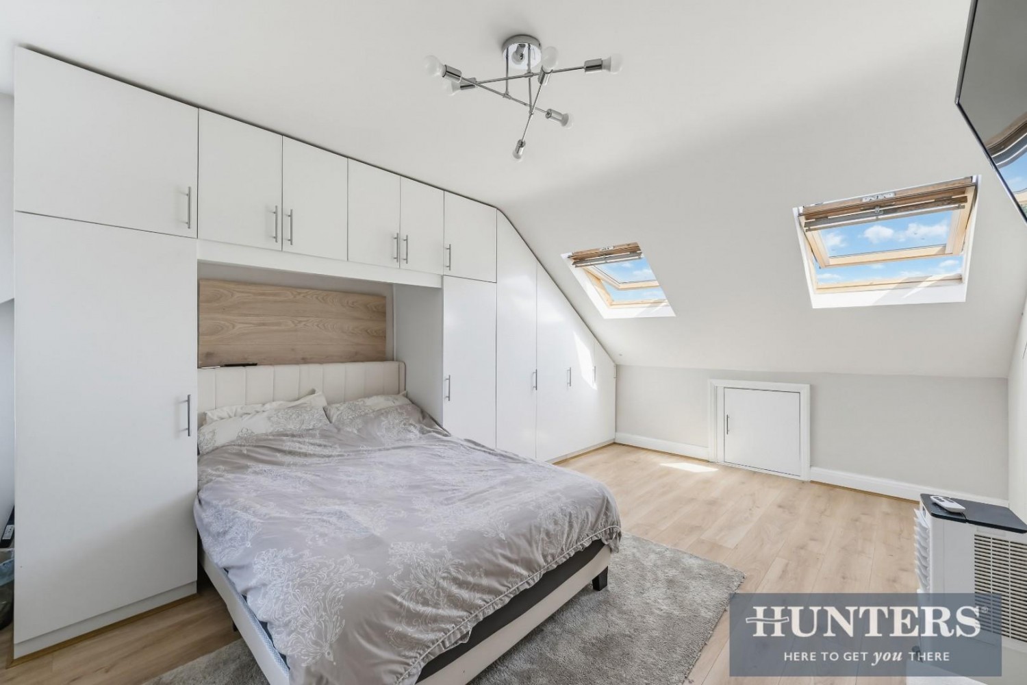 5 bedroom House for sale in Inwood Road, Hounslow, TW3
