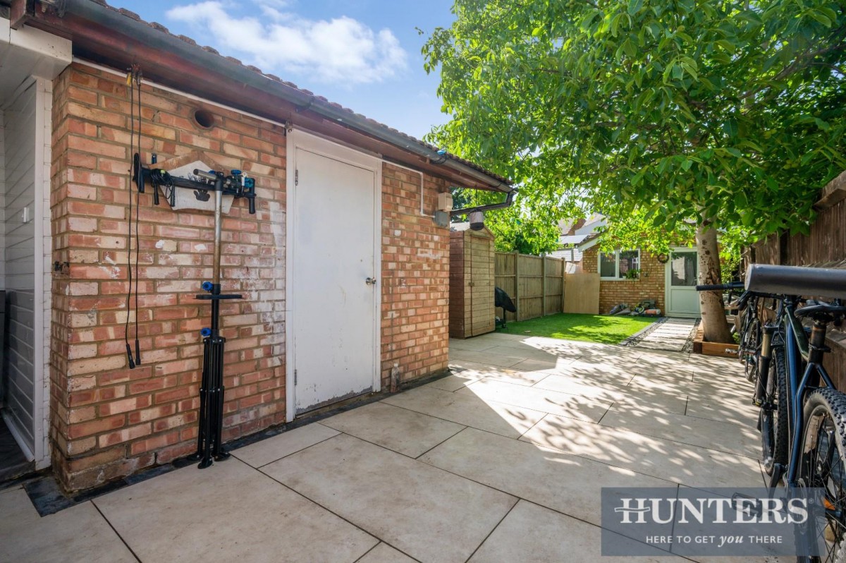 Inwood Road, Hounslow, TW3