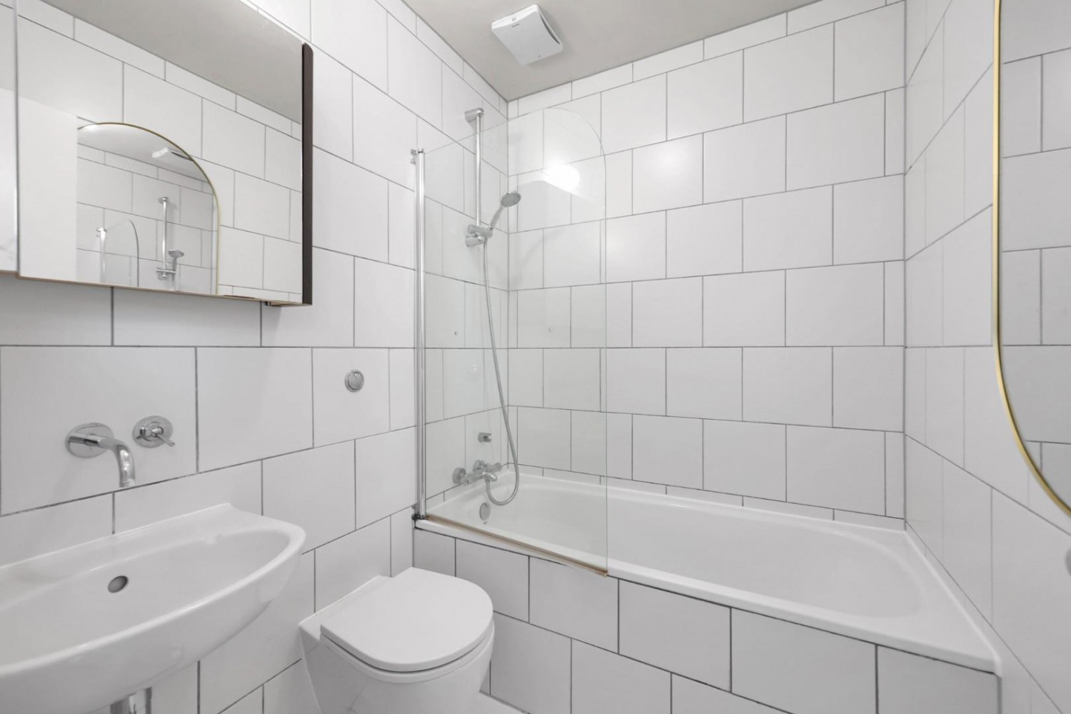 3 bedroom House for sale in Chance Street, Shoreditch, E2