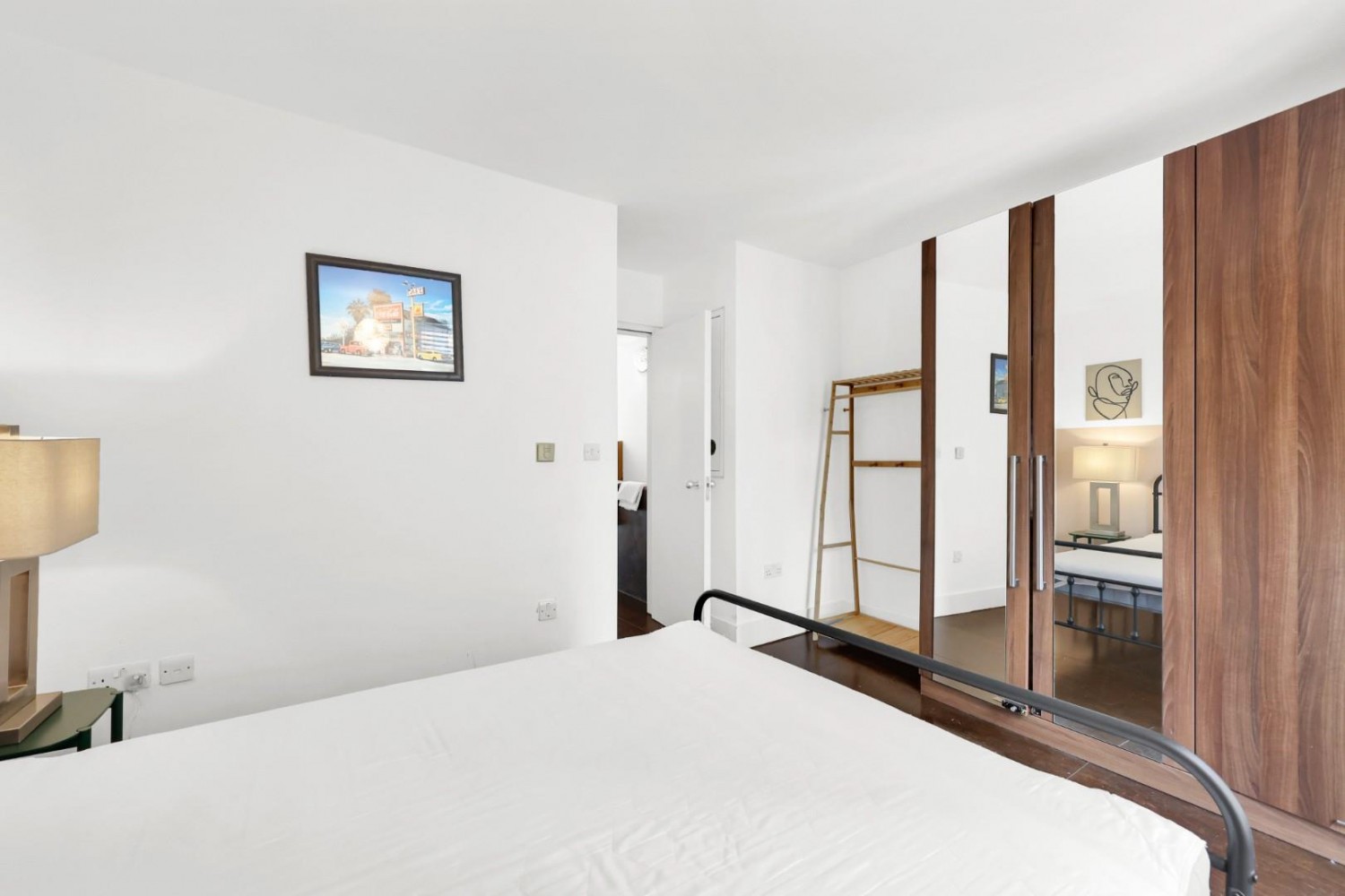 3 bedroom House for sale in Chance Street, Shoreditch, E2