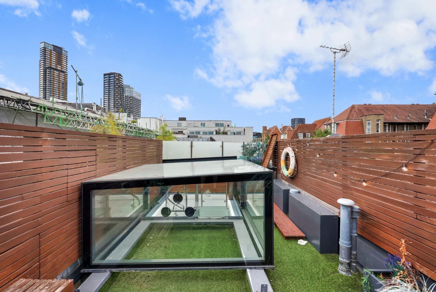 3 bedroom House for sale in Chance Street, Shoreditch, E2