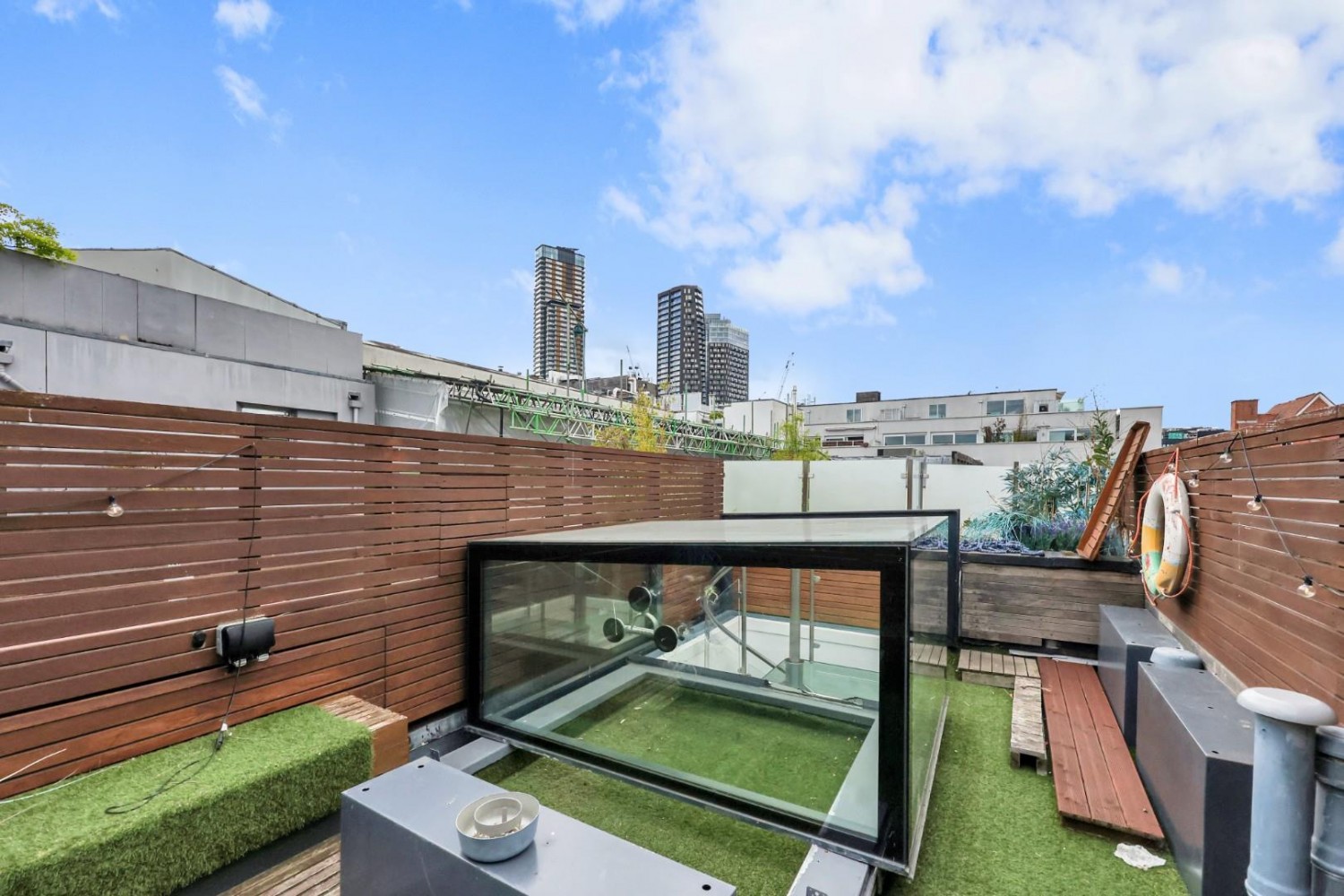 3 bedroom House for sale in Chance Street, Shoreditch, E2