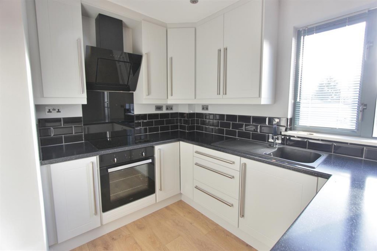 2 bedroom Flat to let in Middlewood Rise, Sheffield, S6 1UR
