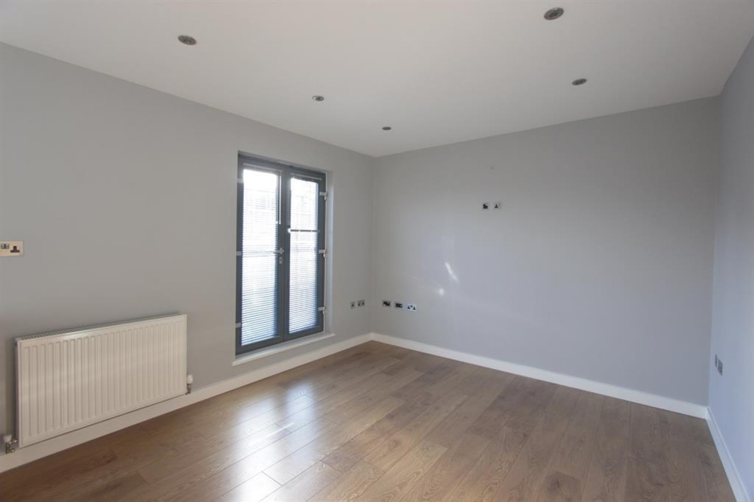 2 bedroom Flat to let in Middlewood Rise, Sheffield, S6 1UR