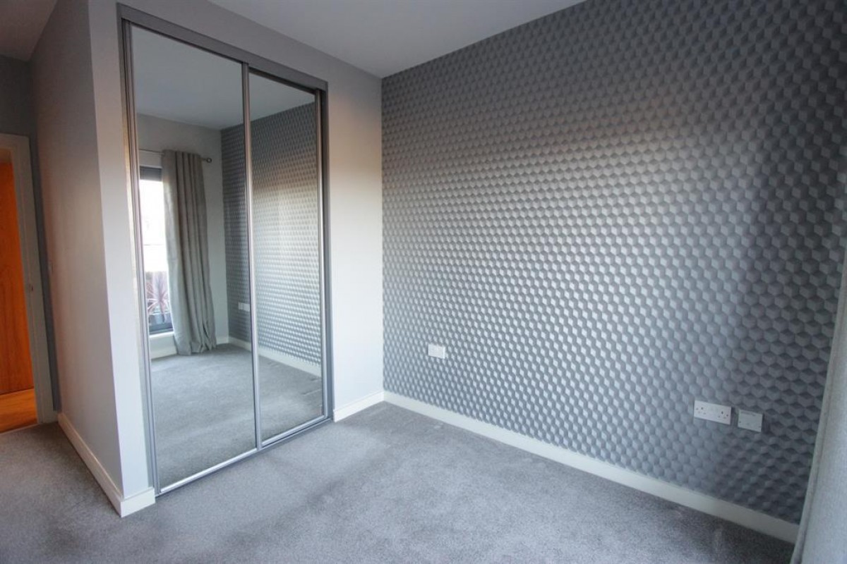 Middlewood Rise, Sheffield, S6 1UR