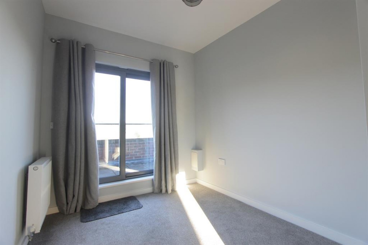 2 bedroom Flat to let in Middlewood Rise, Sheffield, S6 1UR