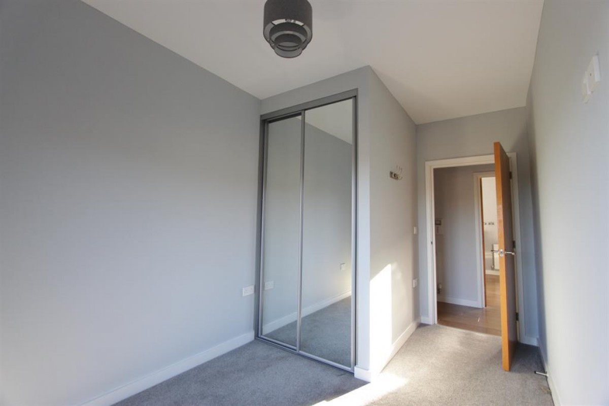 Middlewood Rise, Sheffield, S6 1UR