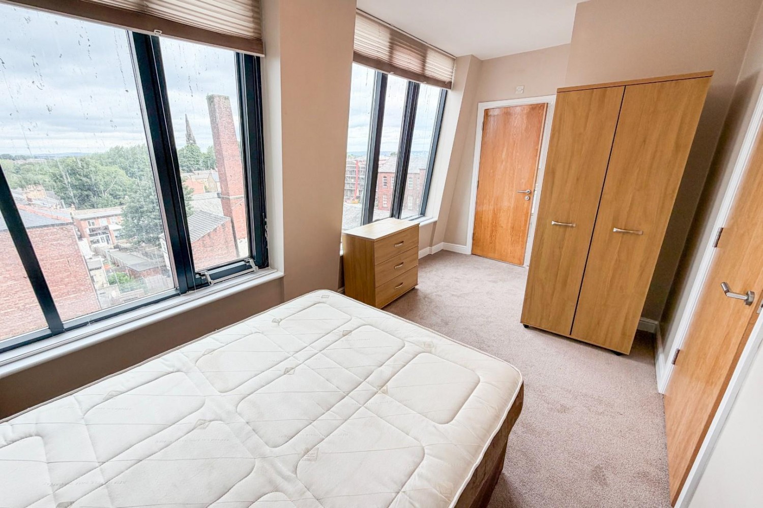 1 bedroom Flat to let in Bank House, Queen Street, Leeds